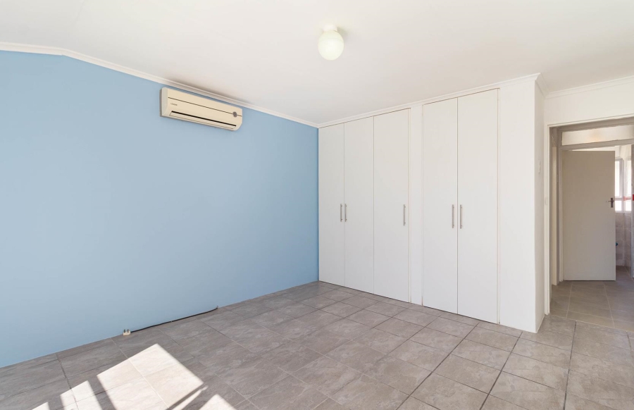 3 Bedroom Property for Sale in Zonnebloem Western Cape